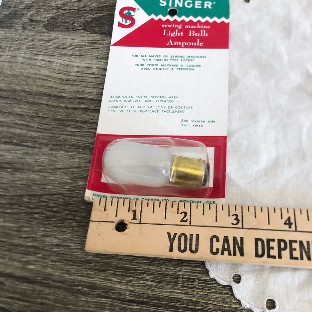Vtg NOS Singer Sewing Machine Push In Type Light Bulb - Picture 8 of 9